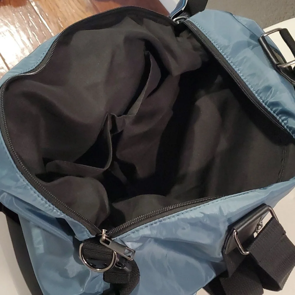 Duffle bag by ZIP 'N JET in Blue